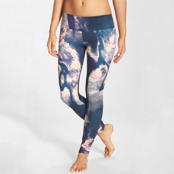 Onzie Abstract Print Yoga Leggings Multicolor Gym Activewear Pilates Size S - Picture 1 of 12